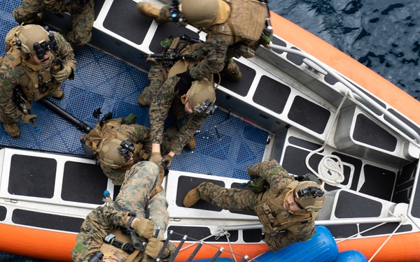 VBSS Aboard the Miguel Keith