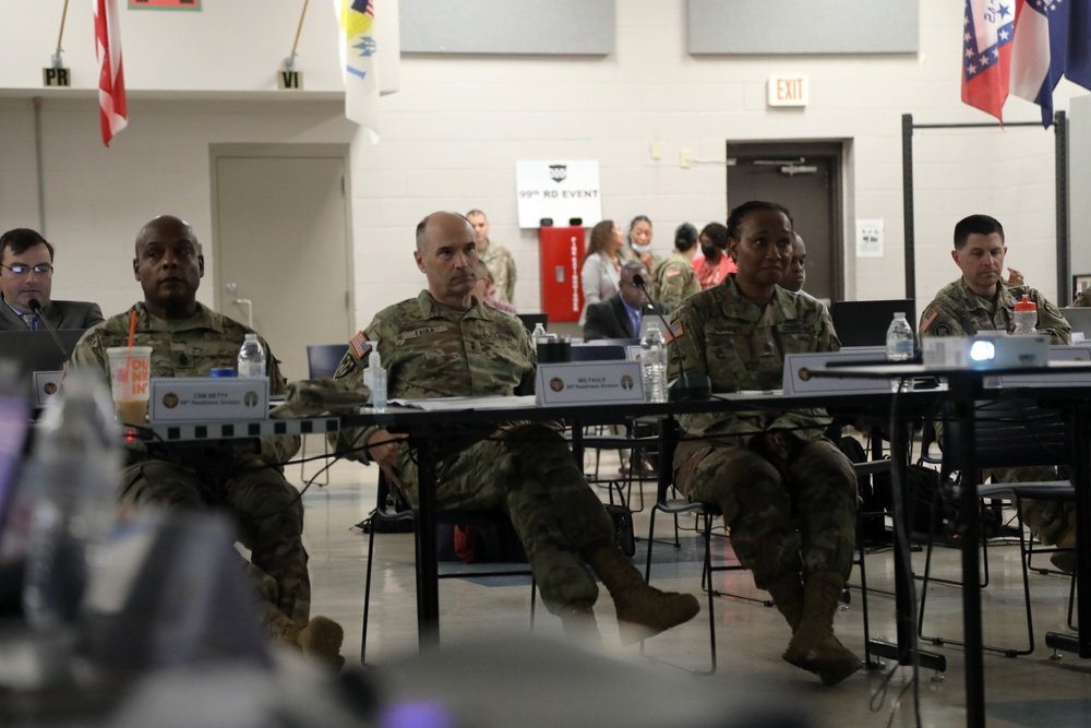 Army Reserve leaders collaborate to enhance readiness