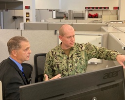 NAVSUP Reservists build strategic depth during exercise Valiant Shield