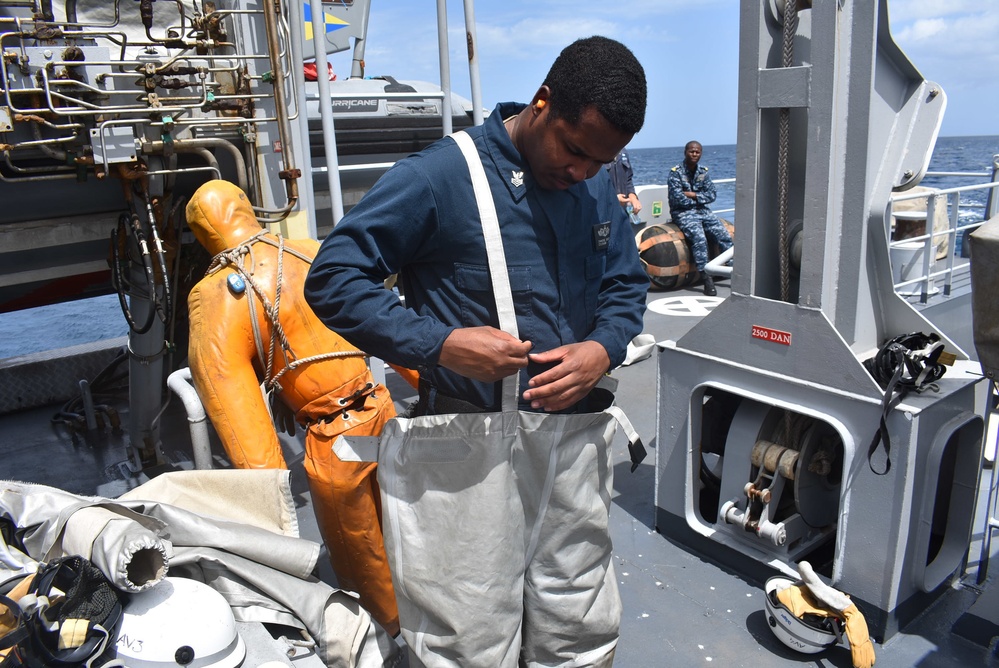 U.S. and French Navies Work Together at Exercise Caraibes 2022