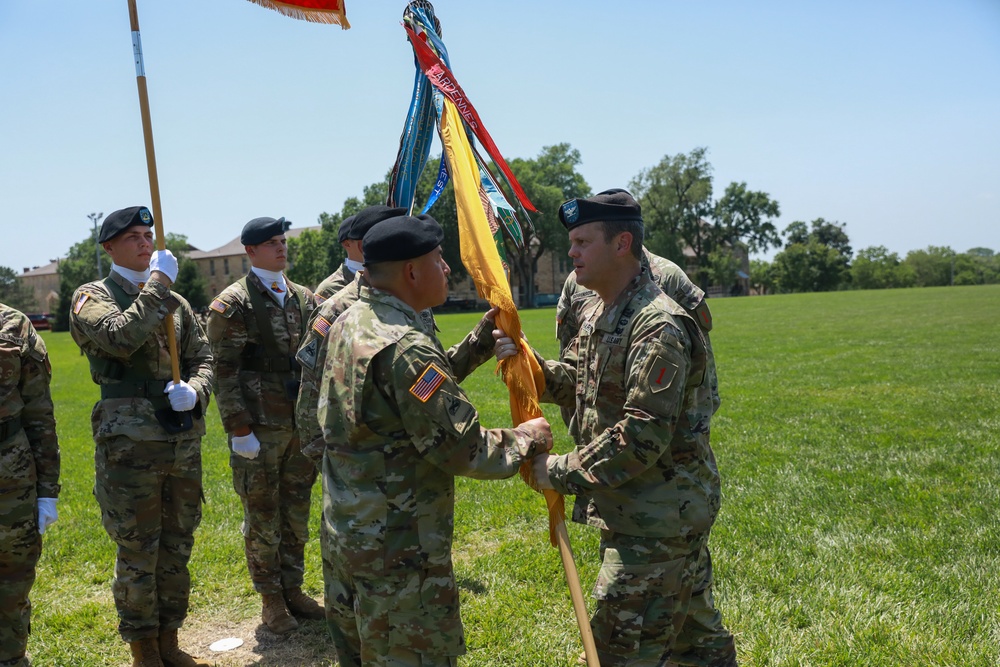 2nd Battalion, 70th Armor Regiment welcomes Lt. Col. Michael B. Kim