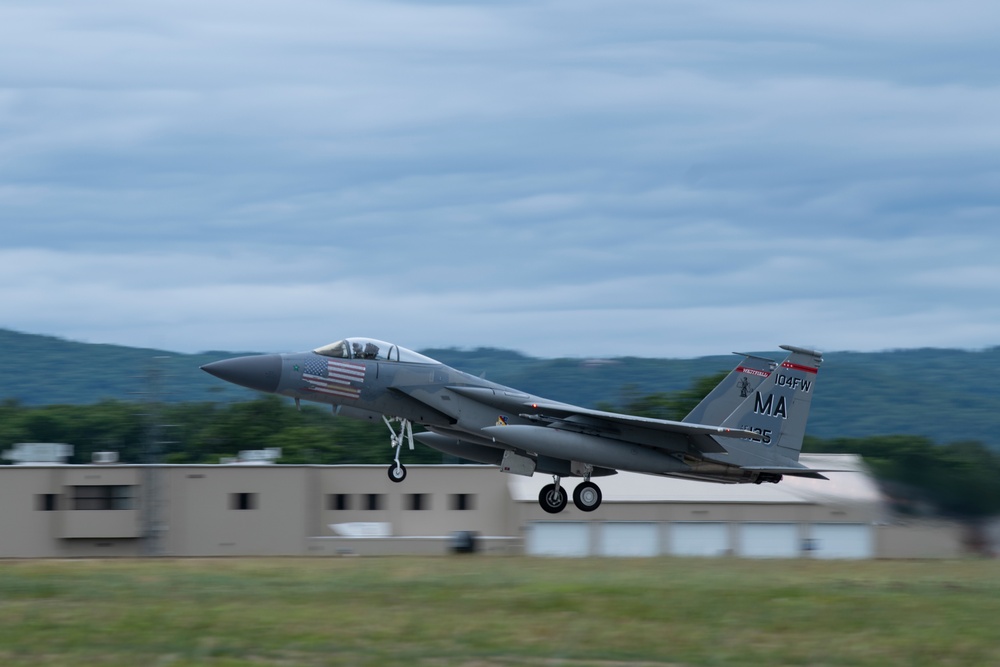 F-15 Eagle takeoff, landing