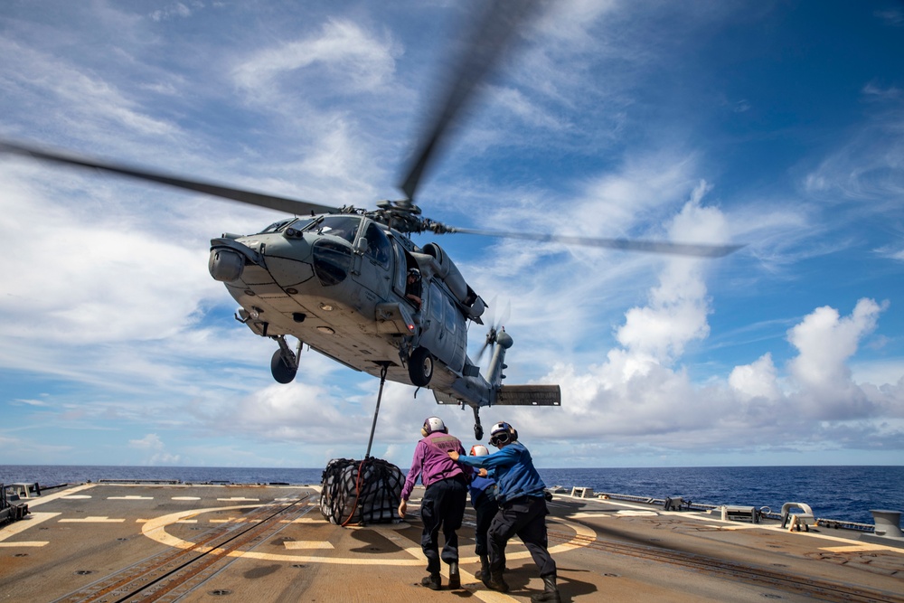 Sailors Aboard USS Dewey (DDg 105) Conduct Vertical Replenishment With USS Mobile Bay (CG 53)