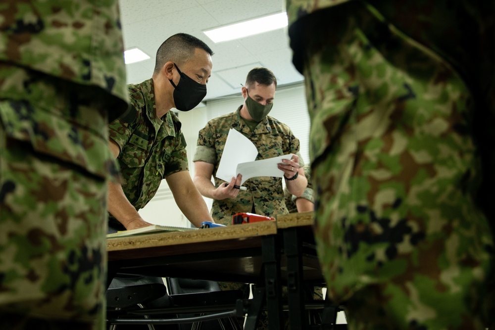 U.S. Marines, JGSDF conduct bilateral staff meeting