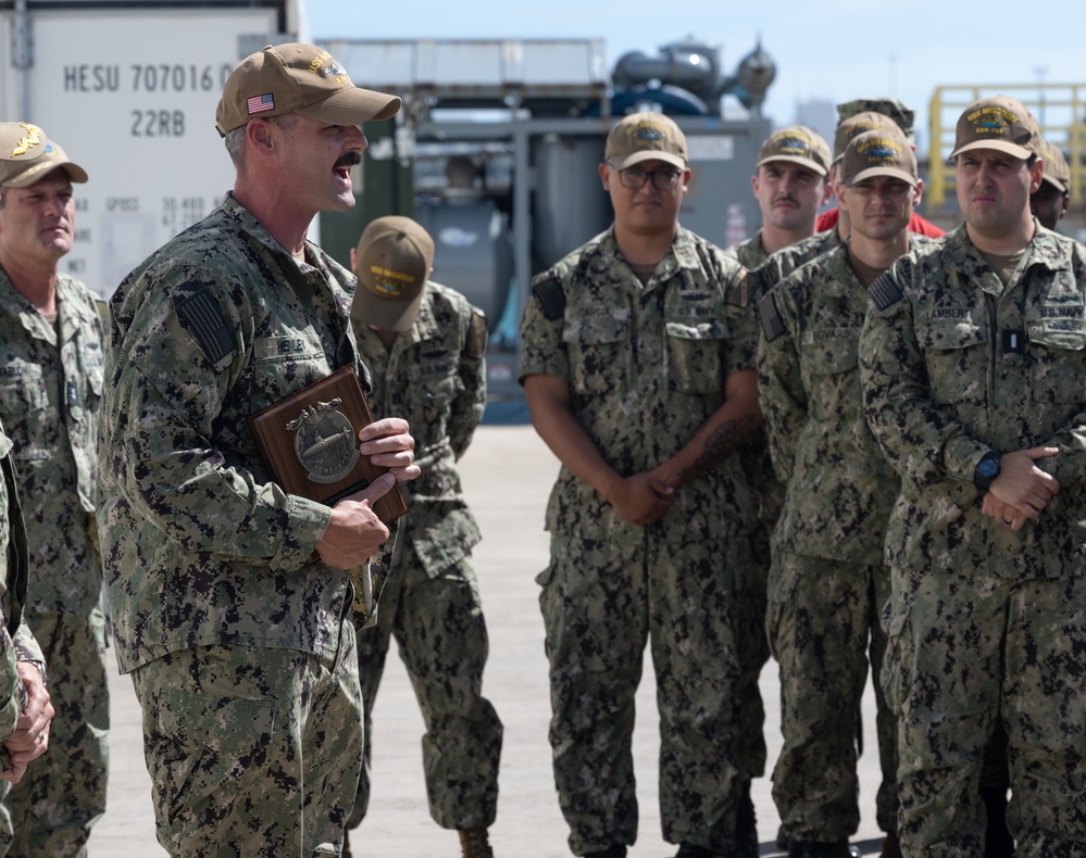 USS Missouri Receives the McCracken Award