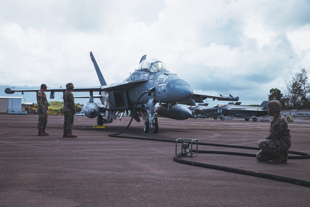 Valiant Shield 22 | EA-18G Growler Refuel