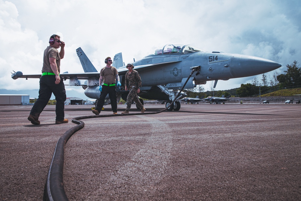 Valiant Shield 22 | EA-18G Growler Refuel