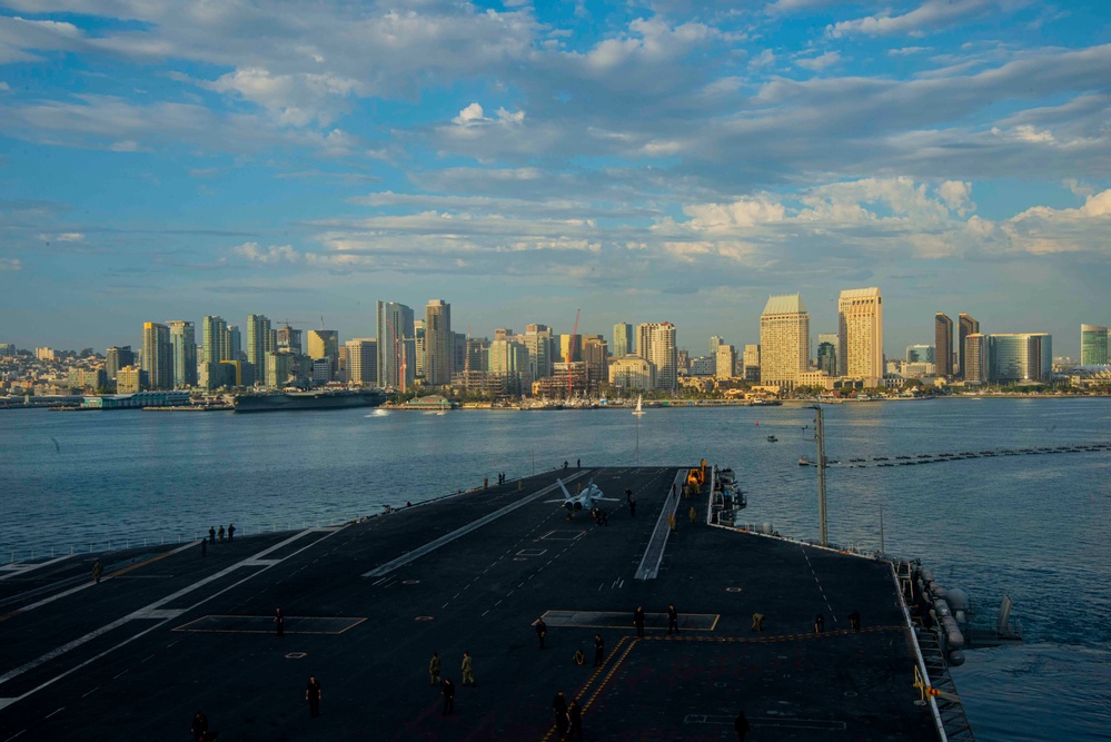 Nimitz Gets Underway