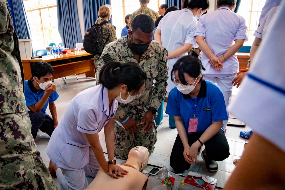 Pacific Partnership 2022 Facilitates Basic Life Support Training in Phu Yen