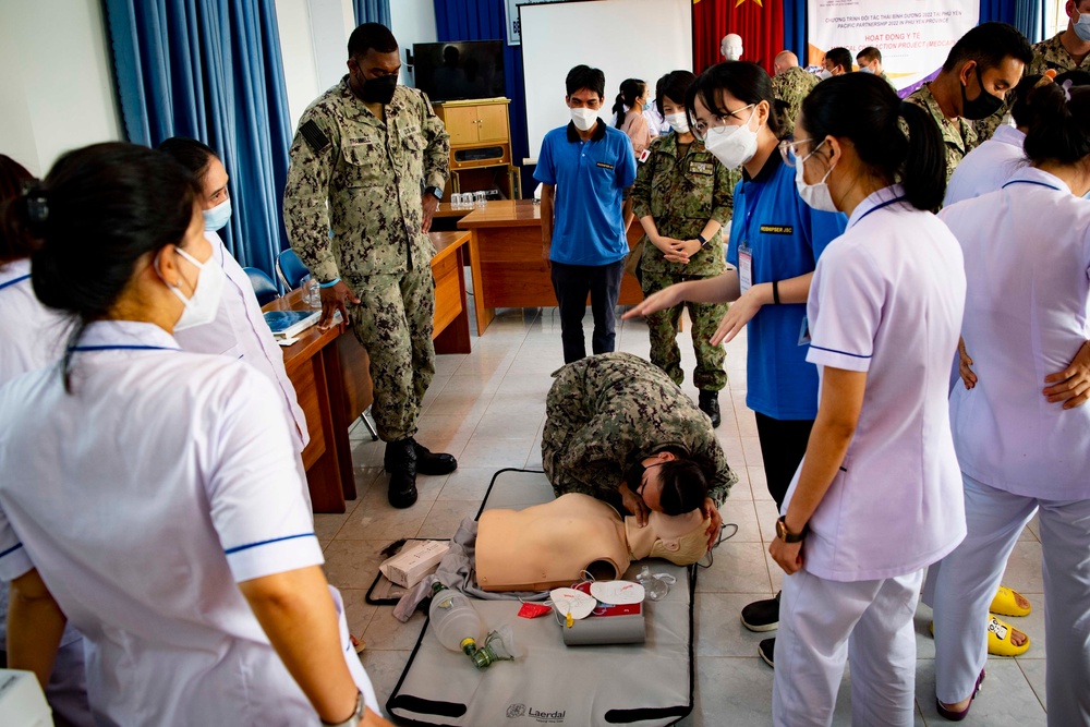 Pacific Partnership 2022 Facilitates Basic Life Support Training in Phu Yen