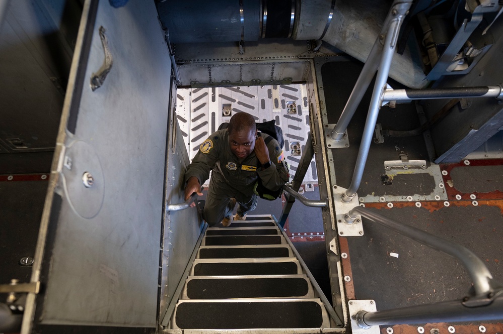 16th Airlift Squadron Conducts Proficiency Mission