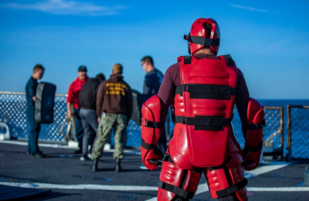 USS Arleigh Burke (DDG 51) Sailors Conduct Security Reaction Force Qualifications