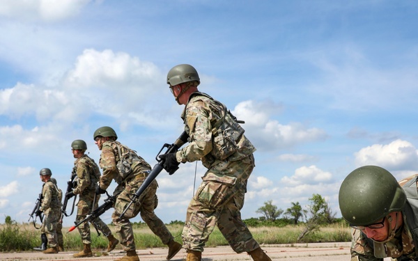Kansas and Oklahoma National Guard OCS train together