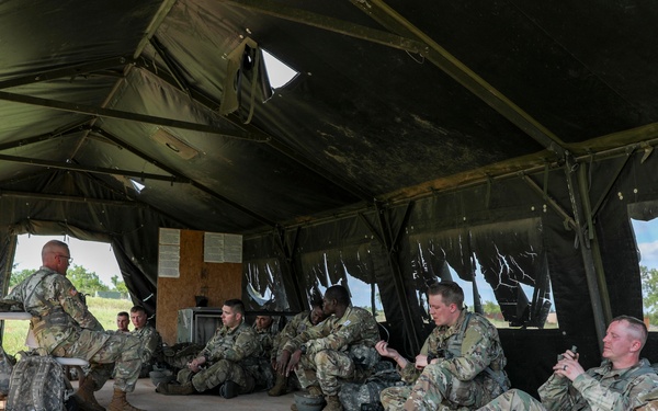 Kansas and Oklahoma National Guard OCS train together