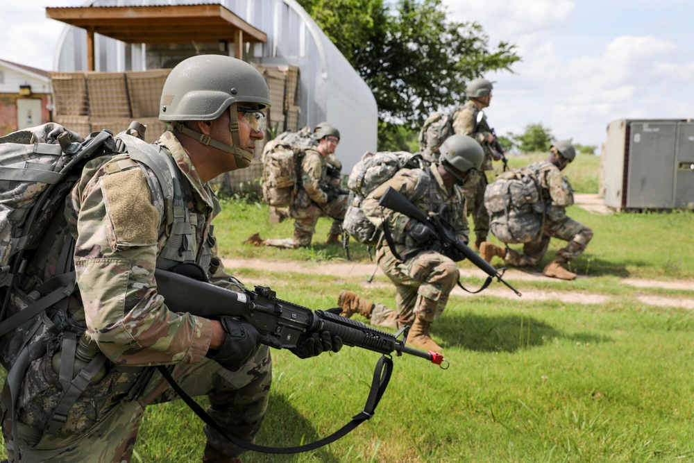 Kansas and Oklahoma National Guard OCS train together