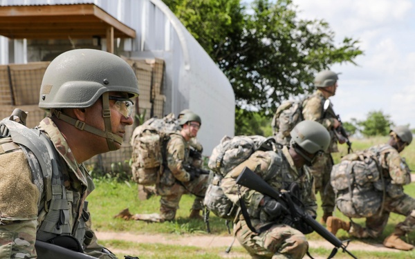 Kansas and Oklahoma National Guard OCS train together