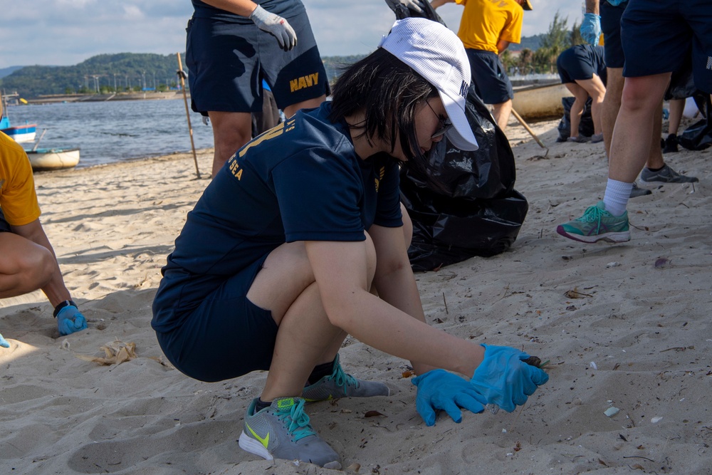 U.S. Navy Sailors participate in Host Nation Outreach Event during Pacific Partnership 2022