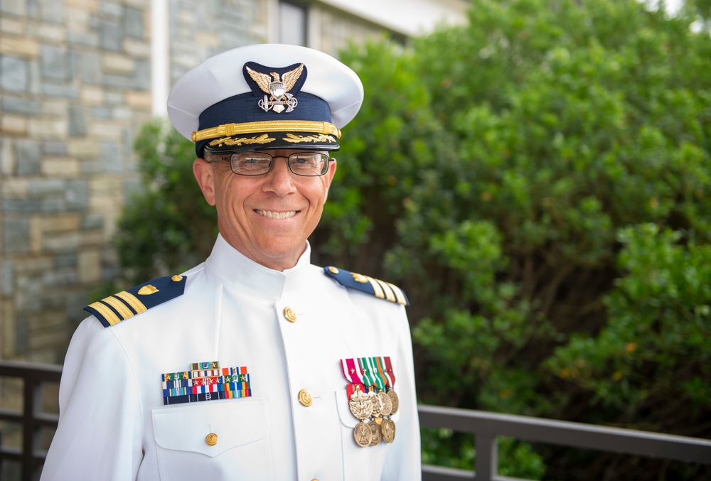 Mission Support Division officer retires after 32 years of Coast Guard service
