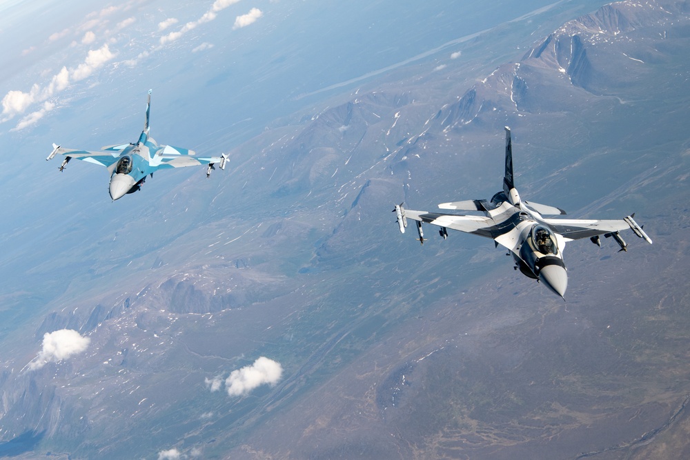 18th AGRS fuels up with 92nd ARW during RED FLAG-Alaska 22-2