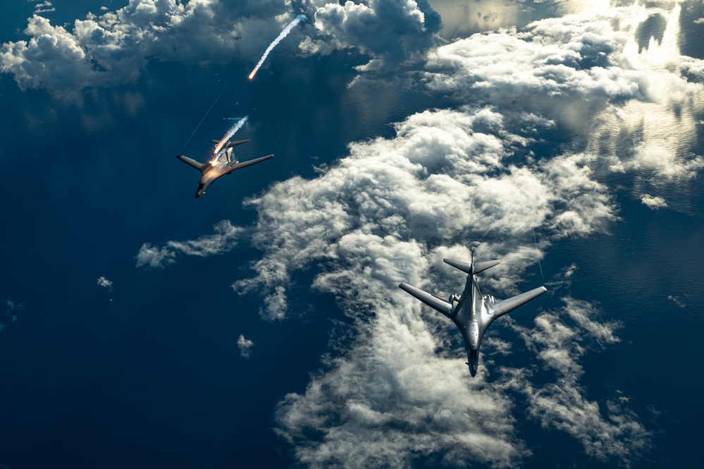 Bomber Task Force Refuels with 506th Expeditionary Air Refueling Squadron