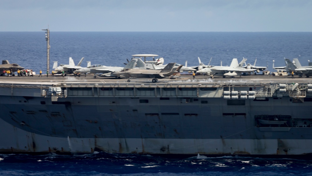 7th Fleet Supports Valiant Shield 2022