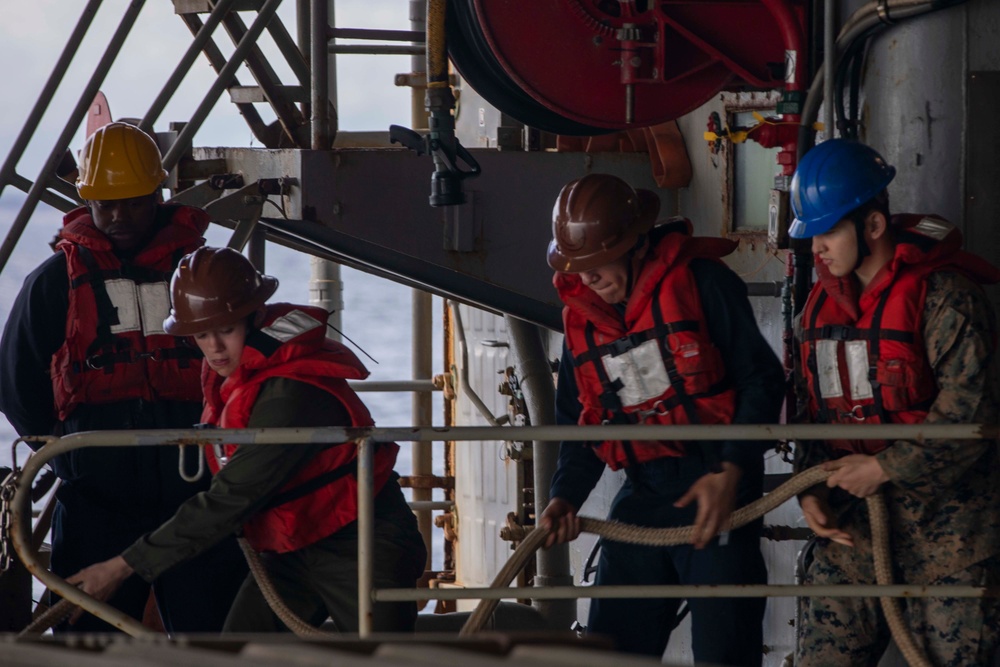 Landing Craft Utility disembarks Gunston Hall