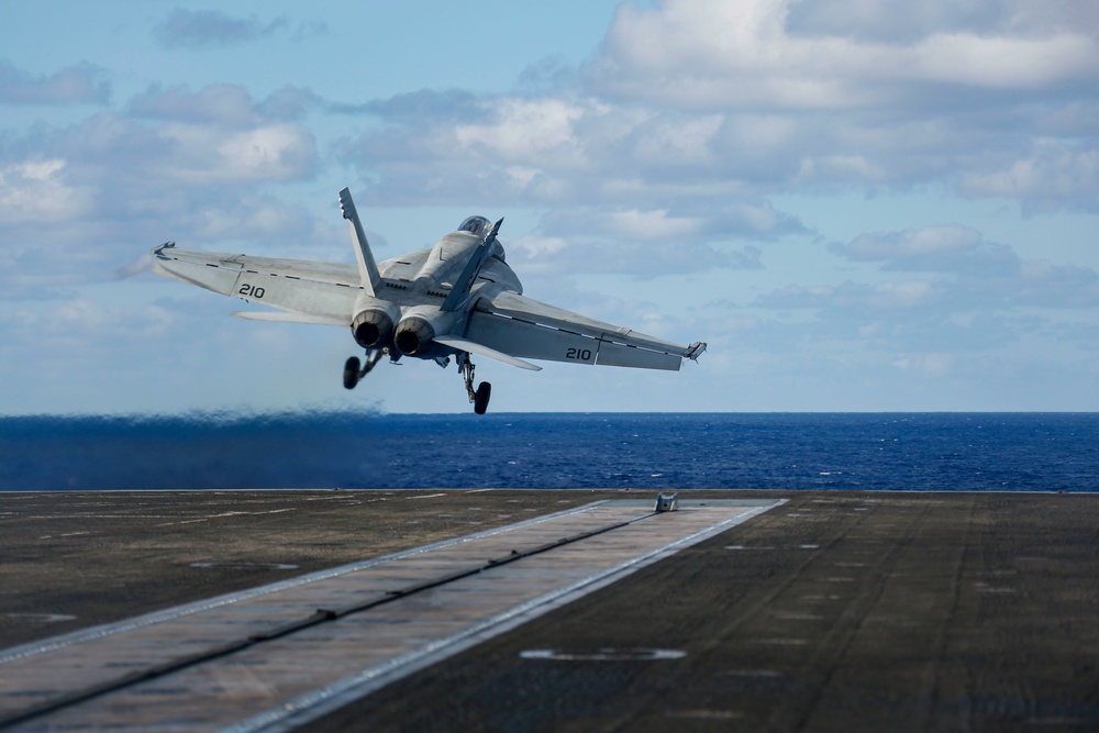 Abraham Lincoln conducts flight operations