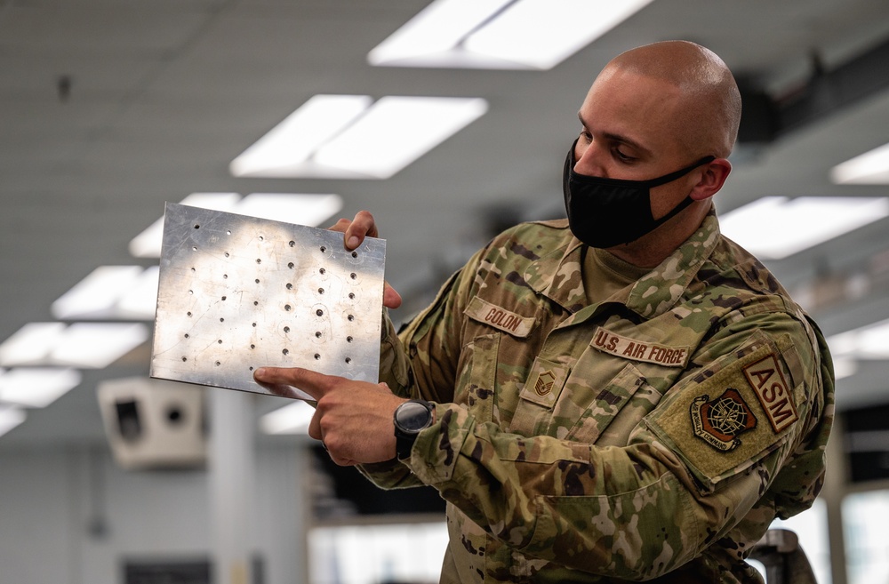 6th Medical Group airmen step into the maintenance world