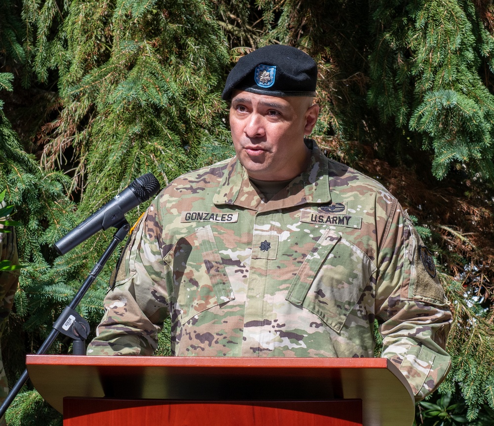 DLA Troop Support Europe &amp; Africa Change of Command