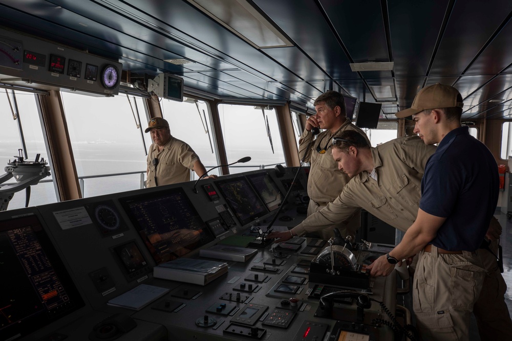 USS Hershel &quot;Woody&quot; Williams (ESB 4) enters the Port of Djibouti.