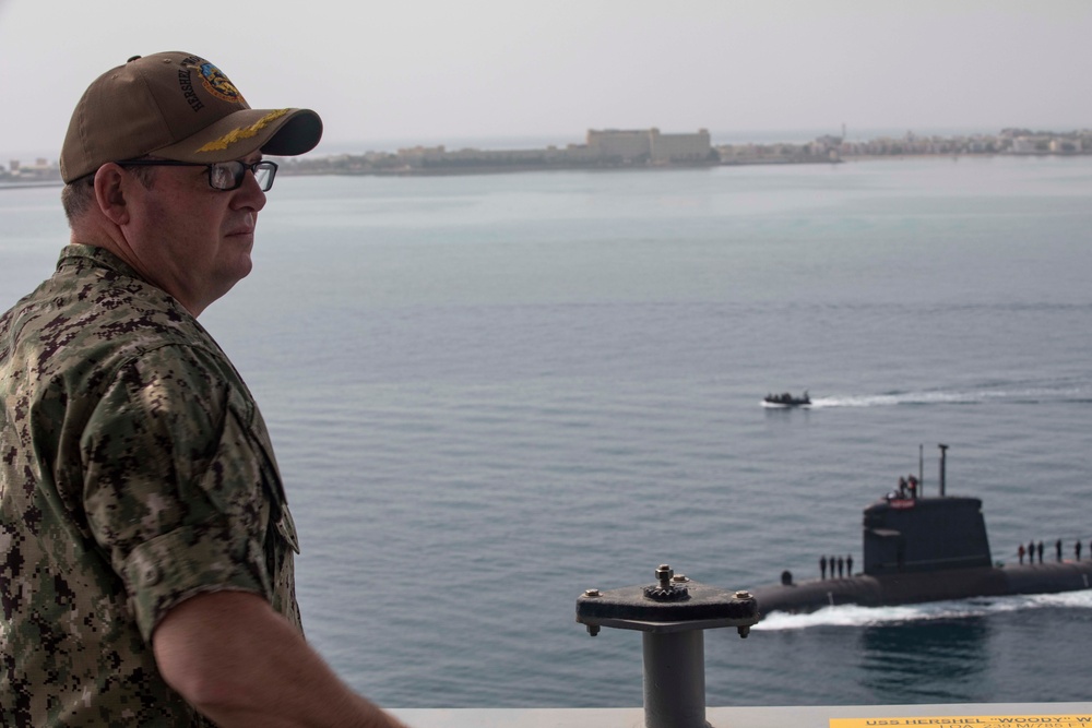 USS Hershel &quot;Woody&quot; Williams (ESB 4) enters the Port of Djibouti.