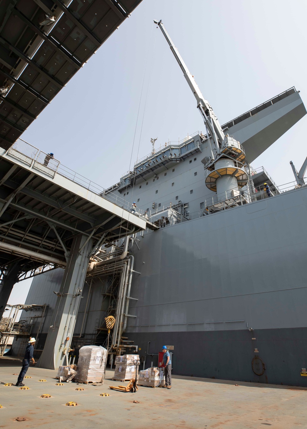 USS Hershel &quot;Woody&quot; Williams (ESB 4) enters the Port of Djibouti.