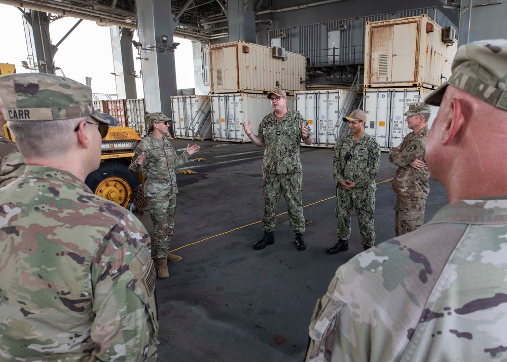 USS Hershel &quot;Woody&quot; Williams (ESB 4) hosts Commander, Combined Joint Task Force-Horn of Africa.