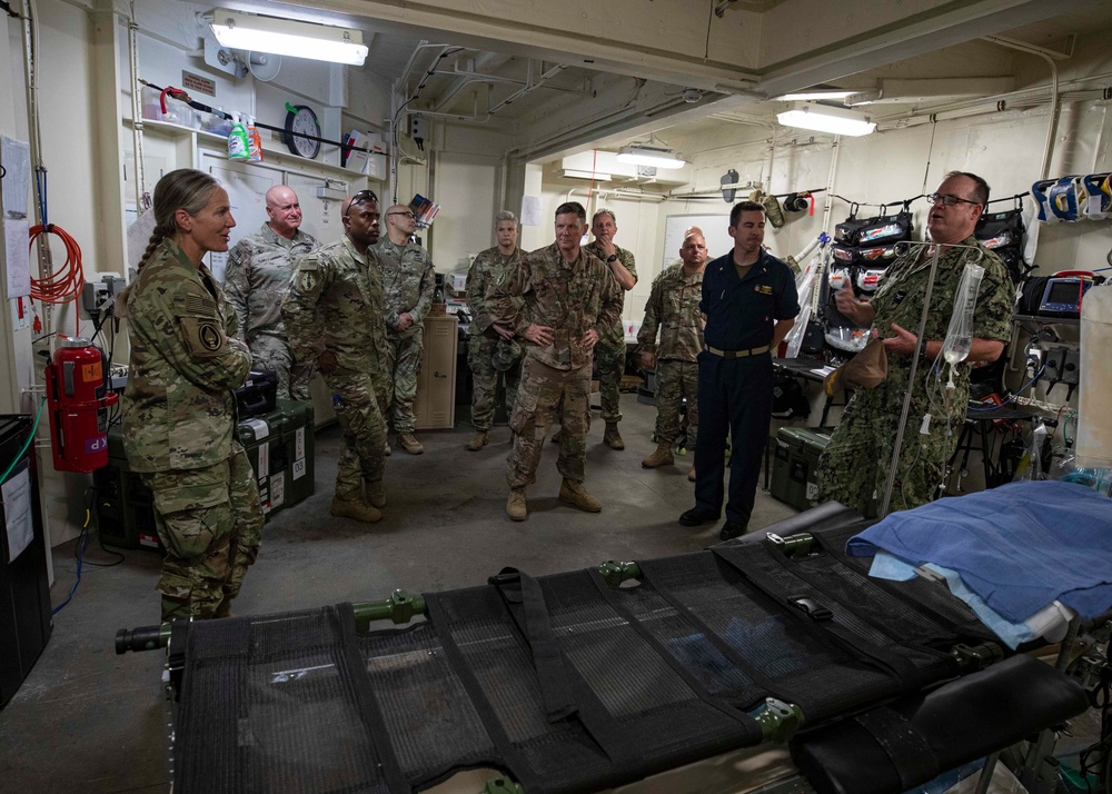 USS Hershel &quot;Woody&quot; Williams (ESB 4) hosts Commander, Combined Joint Task Force-Horn of Africa.