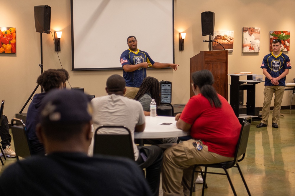 Navy’s eSports Team Speaks Students Boys &amp; Girls Club During Navy Week