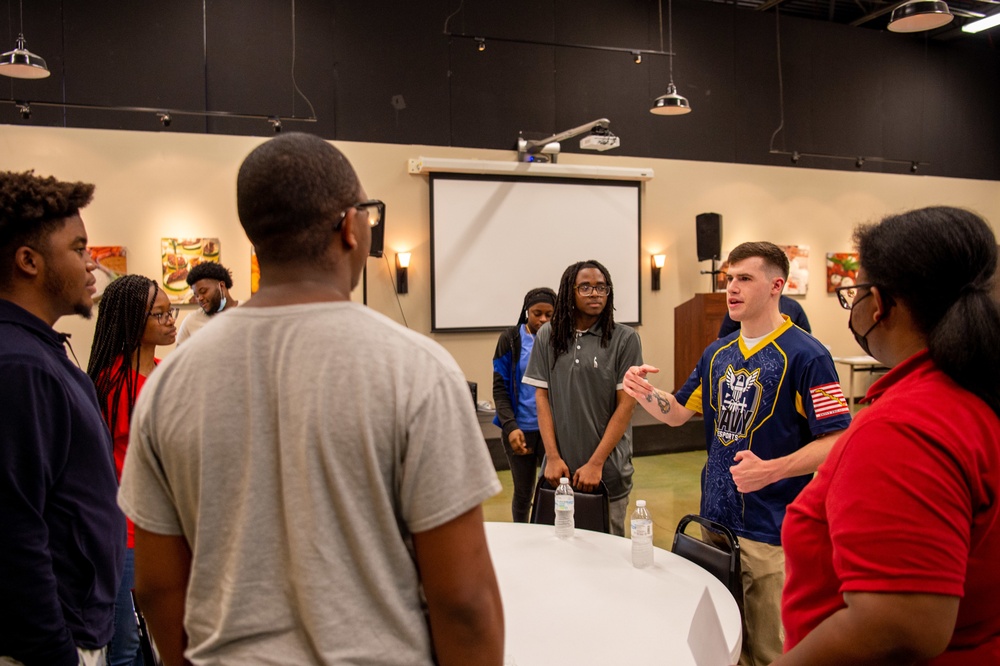 Navy’s eSports Team Speaks Students Boys &amp; Girls Club During Navy Week