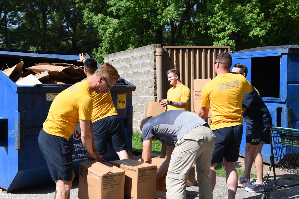 Sailors volunteer at For The Kingdom during Navy Week Memphis