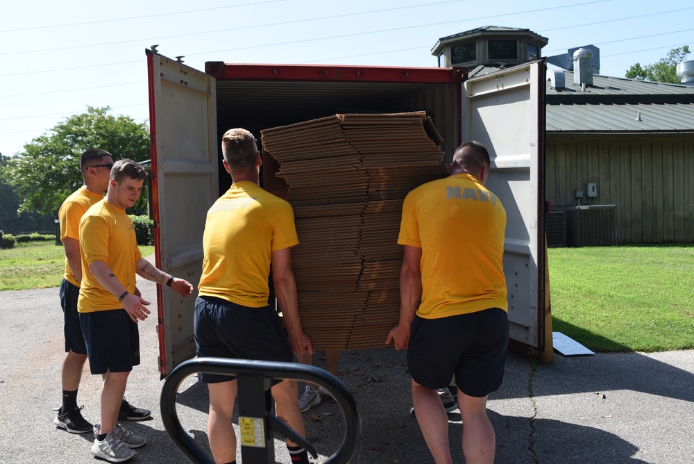 Sailors volunteer at For The Kingdom during Navy Week Memphis