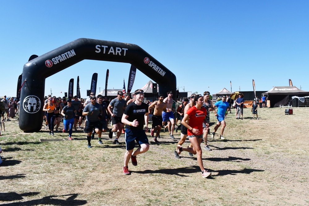 DVIDS - News - Runners face heat, obstacles in Spartan Race
