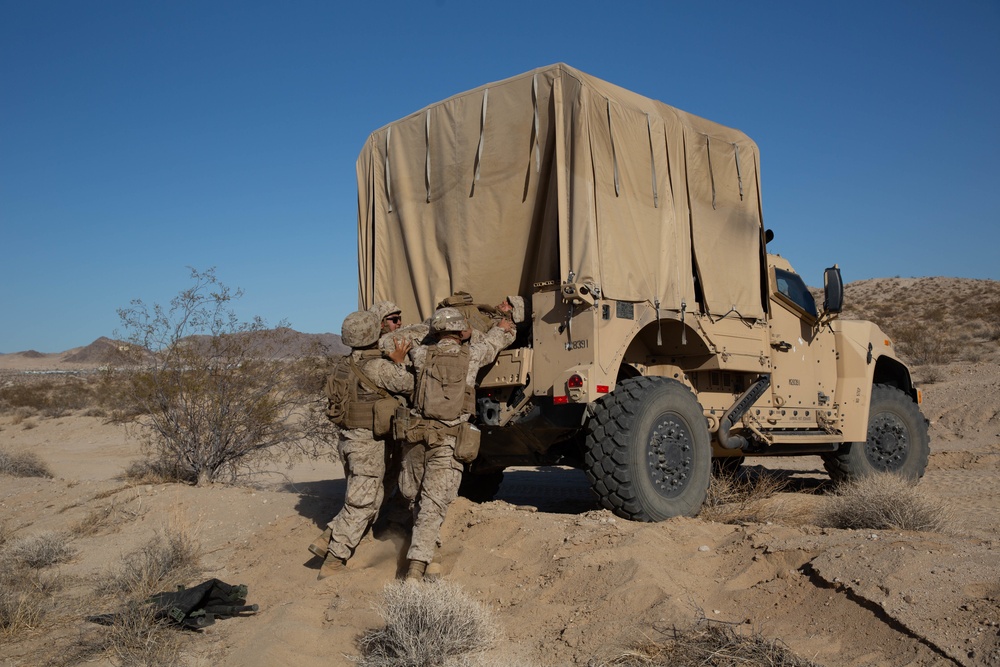 13th MEU Marines Conduct MIT