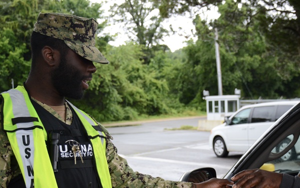 NAS Pax Security Returns to ID Handling at Gates