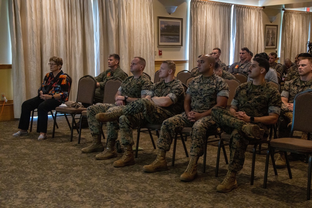 DVIDS - Images - MCAS Beaufort H&HS host Dr. Lawrence Rowland [Image 3 ...