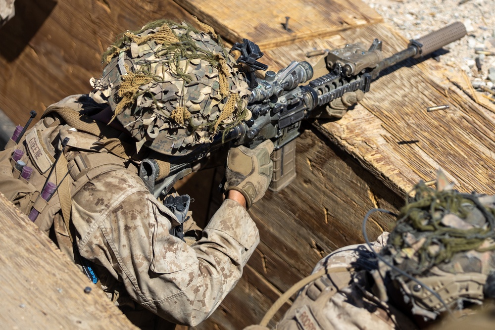 13th MEU BLT Conduct Range 410