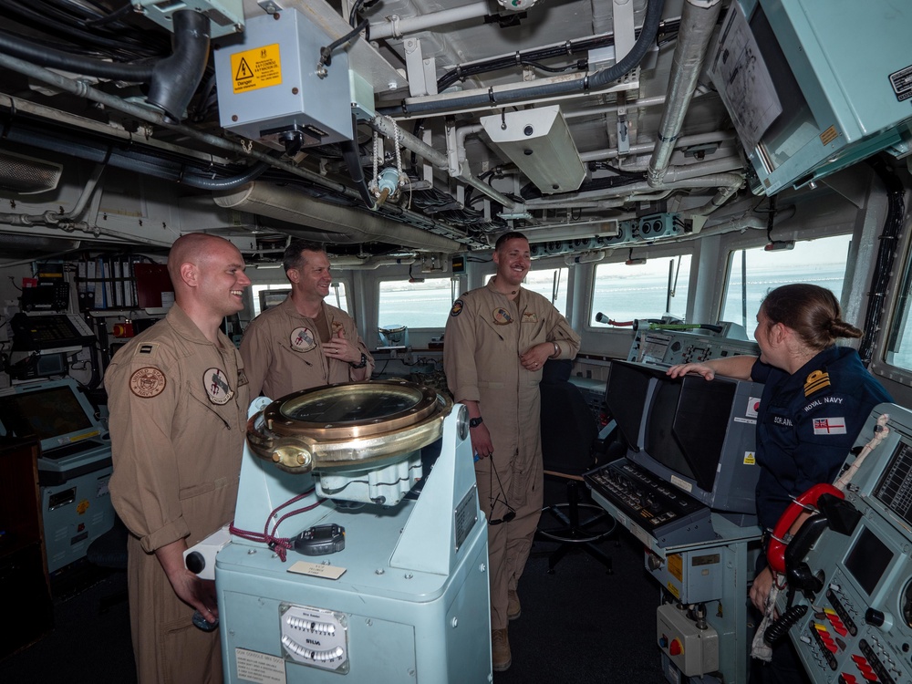 VP-46 tours HMS Montrose