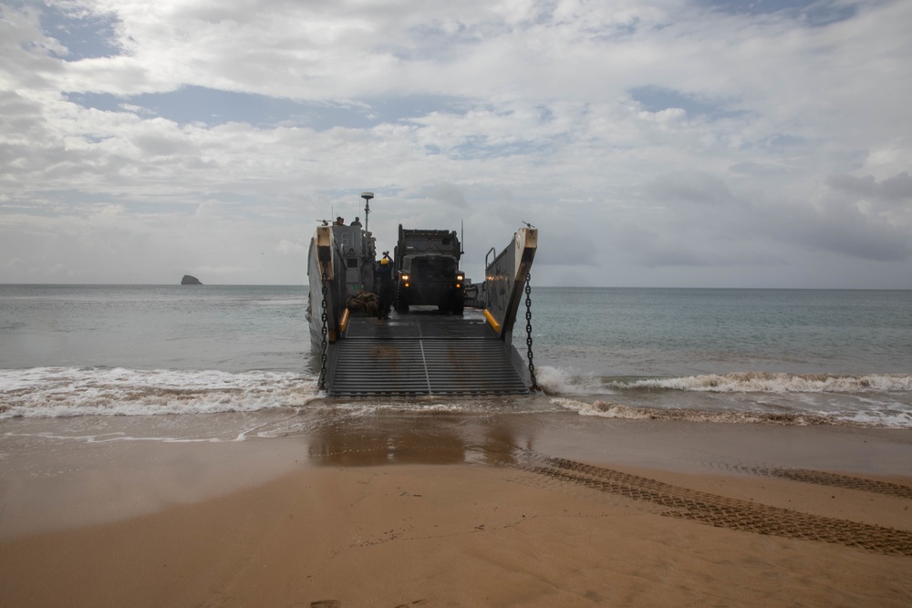 U.S. Marines conduct amphibious landing during Caraibes 22