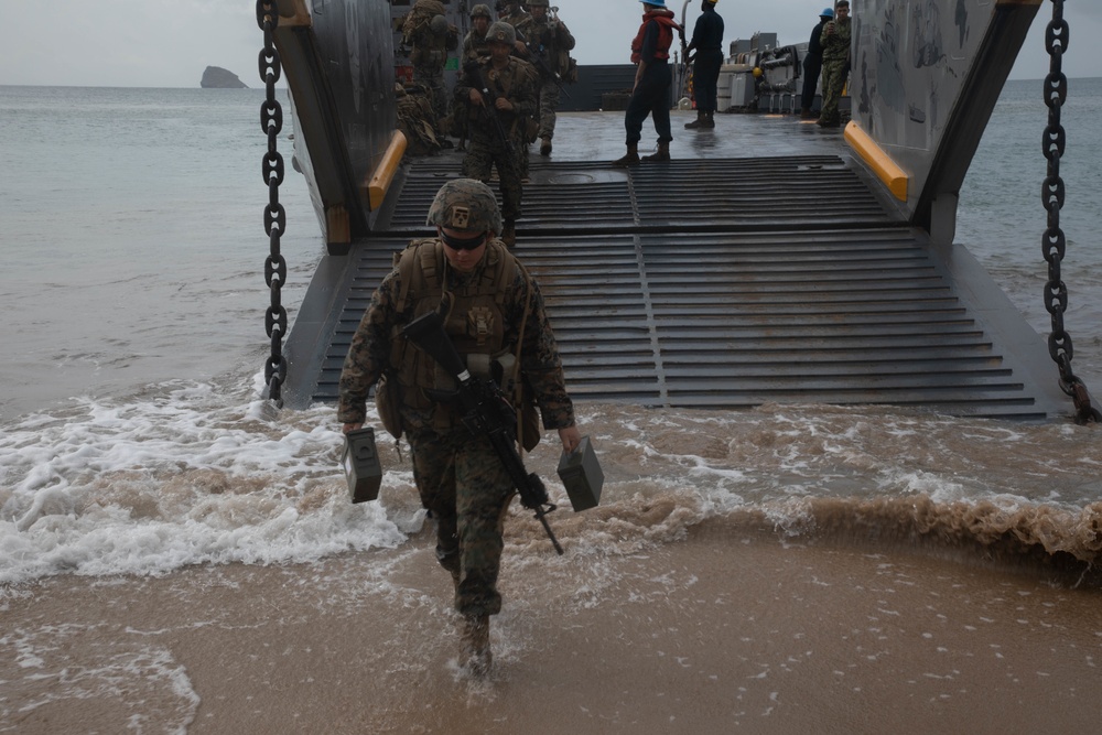 U.S. Marines conduct amphibious landing during Caraibes 22