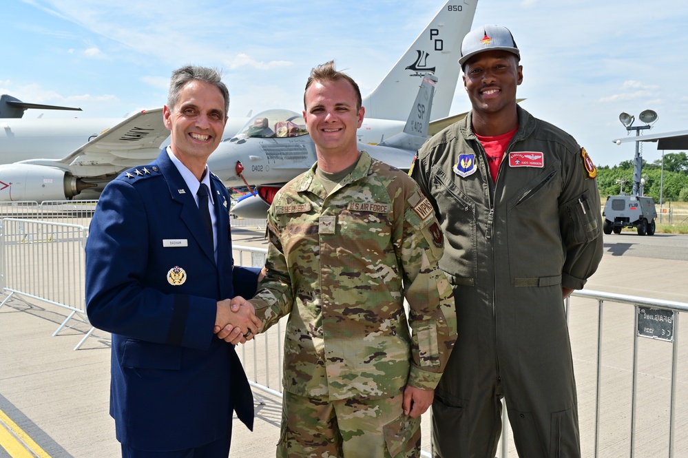 Lt. Gen. Basham visits ILA Berlin