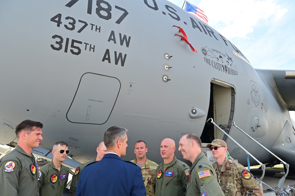 Lt. Gen. Basham visits ILA Berlin