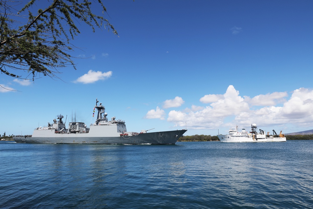 ROKS Munmu The Great (DDH 976) Arrives for RIMPAC 22