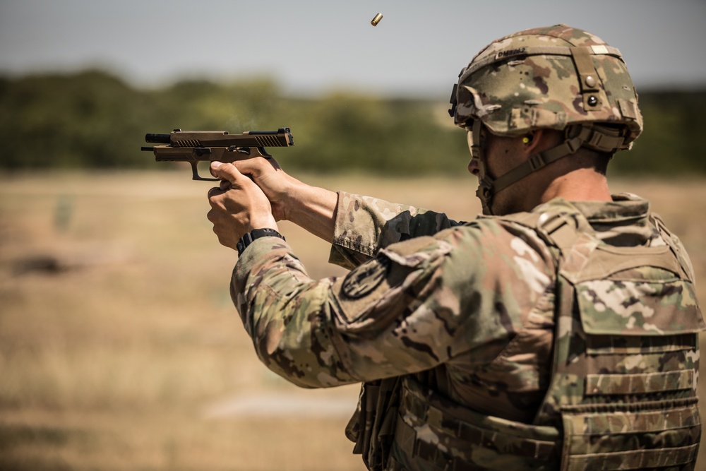 Soldiers compete in the III Armored Corps Best Squad Competition 2022